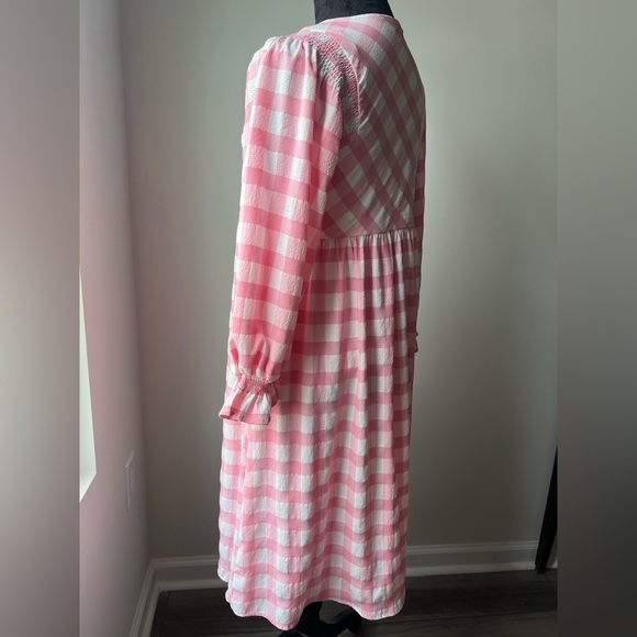 Entro All Mine Pink and White Midi Dress - Picture 5 of 11